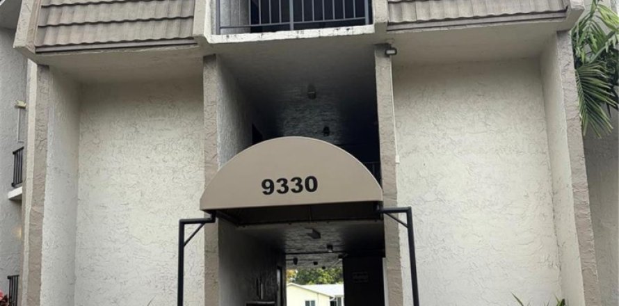 Condo in Tamarac, Florida, 2 bedrooms  № 2086918