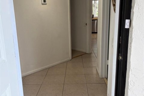 Condo in Tamarac, Florida, 2 bedrooms  № 2086918 - photo 4