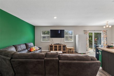 House in Spring Hill, Florida 3 bedrooms, 132.39 sq.m. № 2156859 - photo 8