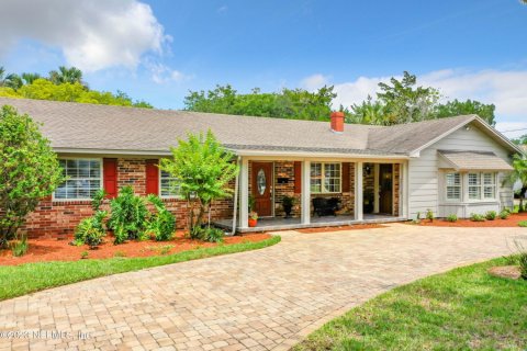 House in Saint Augustine, Florida 3 bedrooms, 208.29 sq.m. № 865826 - photo 1