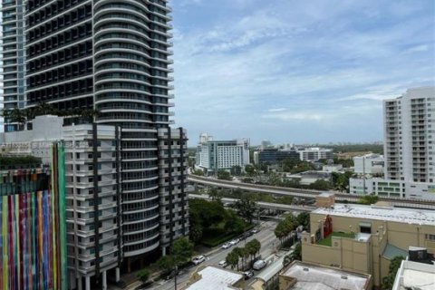Condo in Miami, Florida, 1 bedroom  № 1814795 - photo 14