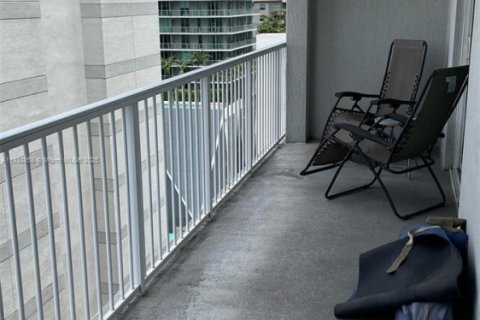 Condo in Miami, Florida, 1 bedroom  № 1814795 - photo 10
