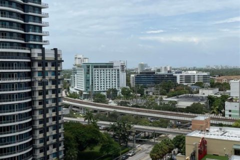 Condo in Miami, Florida, 1 bedroom  № 1814795 - photo 11