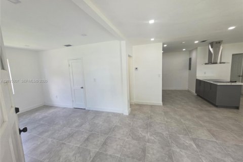 Villa ou maison à louer à North Miami, Floride: 4 chambres, 151.8 m2 № 2390000 - photo 30