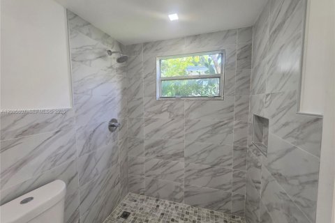 Villa ou maison à louer à North Miami, Floride: 4 chambres, 151.8 m2 № 2390000 - photo 23