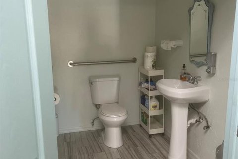 Immobilier commercial à louer à Port Charlotte, Floride: 297.29 m2 № 2425893 - photo 3