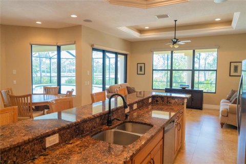 House in Bokeelia, Florida 4 bedrooms, 323.39 sq.m. № 1765457 - photo 8