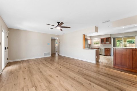 Casa en alquiler en Dunedin, Florida, 2 dormitorios, 149.29 m2 № 1843910 - foto 16