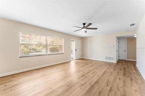 Casa en alquiler en Dunedin, Florida, 2 dormitorios, 149.29 m2 № 1843910 - foto 17