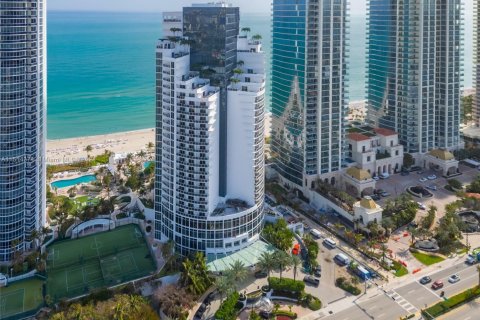 Copropriété à vendre à Sunny Isles Beach, Floride: 1 chambre, 94.85 m2 № 1875264 - photo 1