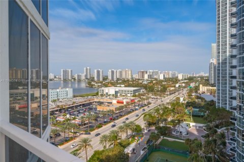 Copropriété à vendre à Sunny Isles Beach, Floride: 1 chambre, 94.85 m2 № 1875264 - photo 15