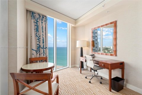 Copropriété à vendre à Sunny Isles Beach, Floride: 1 chambre, 94.85 m2 № 1875264 - photo 12