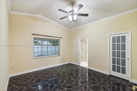 Villa ou maison à vendre à Pembroke Pines, Floride: 4 chambres, 140.28 m2 № 1954533 - photo 21