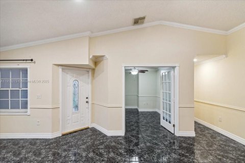 Villa ou maison à vendre à Pembroke Pines, Floride: 4 chambres, 140.28 m2 № 1954533 - photo 9