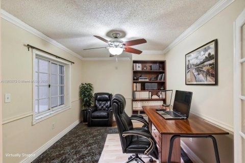 Villa ou maison à vendre à Pembroke Pines, Floride: 4 chambres, 140.28 m2 № 1954533 - photo 10