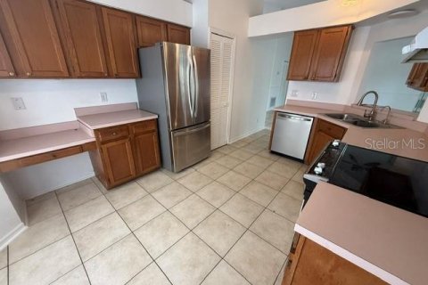 Villa ou maison à louer à Sanford, Floride: 3 chambres, 137.31 m2 № 2405791 - photo 2