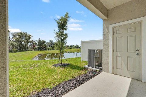Townhouse in Parrish, Florida 2 bedrooms, 111.95 sq.m. № 2207529 - photo 28