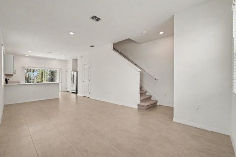Townhouse in Parrish, Florida 2 bedrooms, 111.95 sq.m. № 2207529 - photo 8