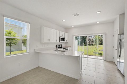 Townhouse in Parrish, Florida 2 bedrooms, 111.95 sq.m. № 2207529 - photo 11