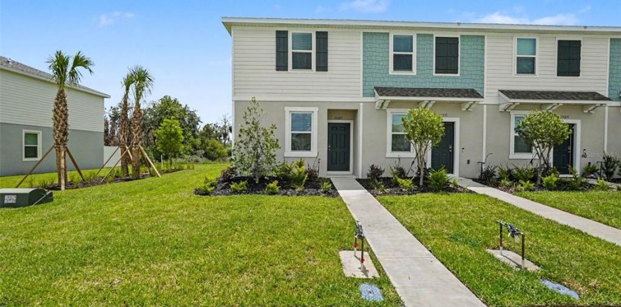 Townhouse in Parrish, Florida 2 bedrooms, 111.95 sq.m. № 2207529