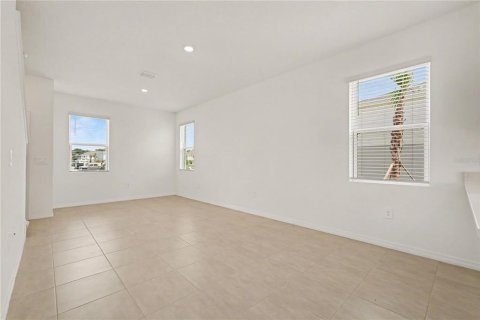 Townhouse in Parrish, Florida 2 bedrooms, 111.95 sq.m. № 2207529 - photo 9