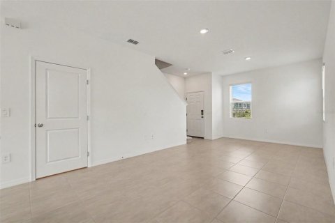 Townhouse in Parrish, Florida 2 bedrooms, 111.95 sq.m. № 2207529 - photo 5