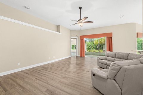House in Port Orange, Florida 4 bedrooms, 207.08 sq.m. № 1654095 - photo 8