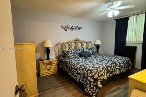 Condominio en venta en Tamarac, Florida, 1 dormitorio, 65.03 m2 № 1830202 - foto 14