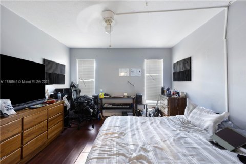 Condo in Lauderdale Lakes, Florida, 2 bedrooms  № 1861470 - photo 7