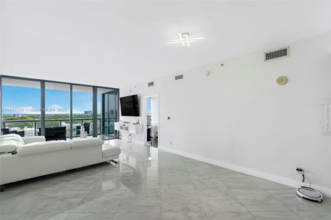 Снять в аренду кондоминиум в Майами, Флорида 2 спальни, 109.07м2, № 1834121 - фото 25