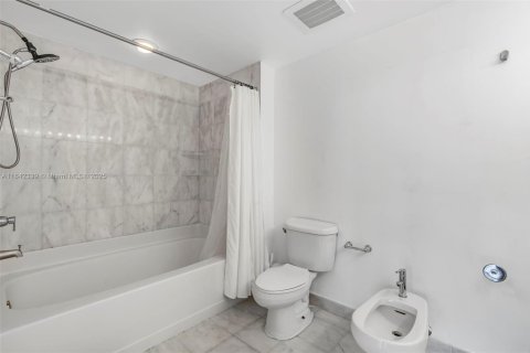 Снять в аренду кондоминиум в Майами, Флорида 2 спальни, 109.07м2, № 1834121 - фото 22