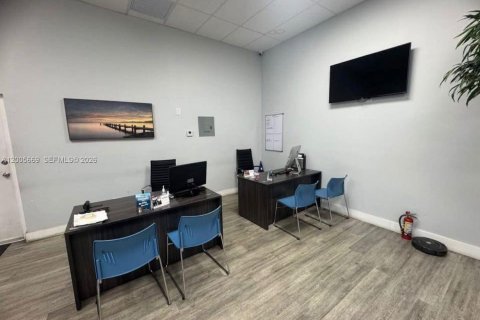 Immobilier commercial à vendre à Margate, Floride № 2170654 - photo 4
