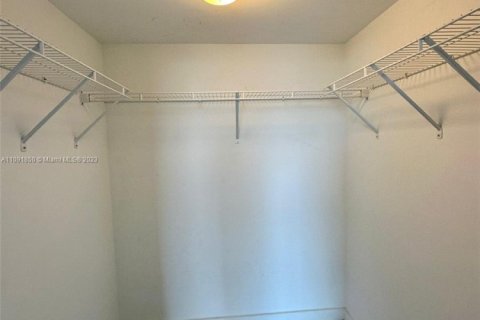Condominio en venta en Miami, Florida, 2 dormitorios, 109.9 m2 № 4109 - foto 10