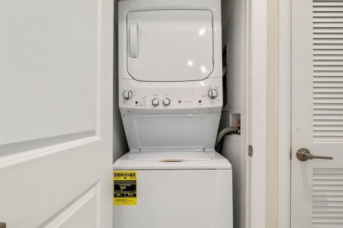 Купить кондоминиум в Киссимми, Флорида 6 комнат, 115.94м2, № 1279941 - фото 19