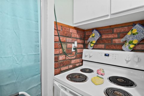 House in Bunnell, Florida 3 bedrooms, 117.06 sq.m. № 1662354 - photo 8