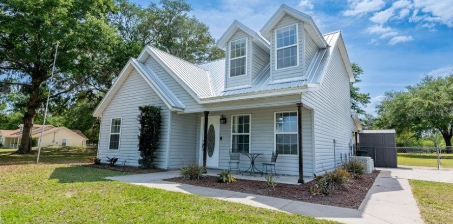 House in Lake Butler, Florida 3 bedrooms, 182.55 sq.m. № 1675323
