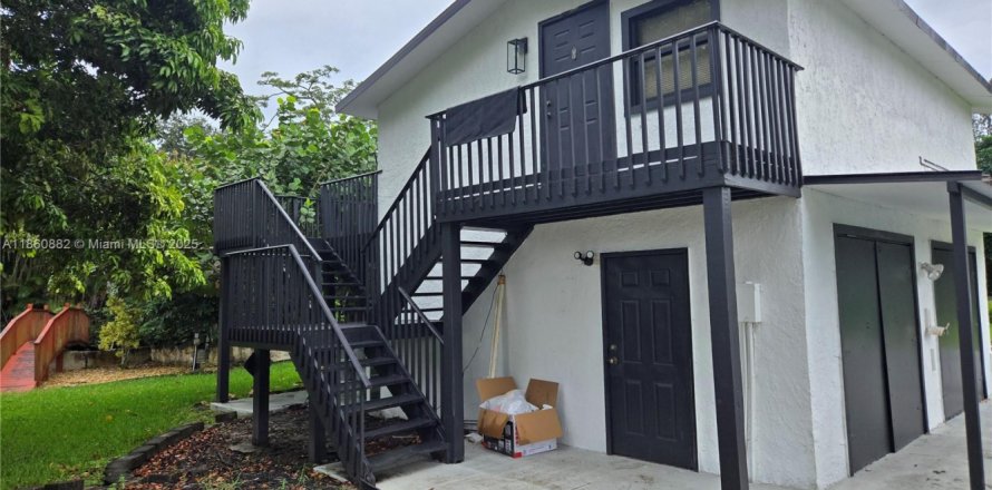 Immobilier commercial à Davie, Floride 1 chambre, 297.75 m2 № 1890375