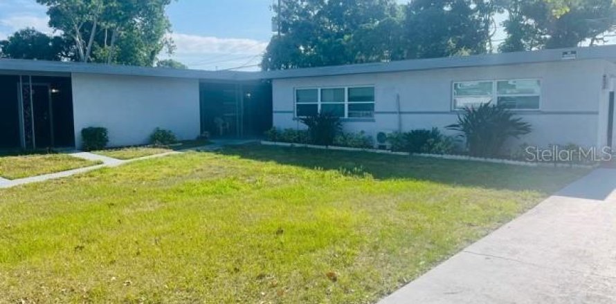 Apartment in Clearwater, Florida 2 rooms, 51.1 sq.m. № 2195219