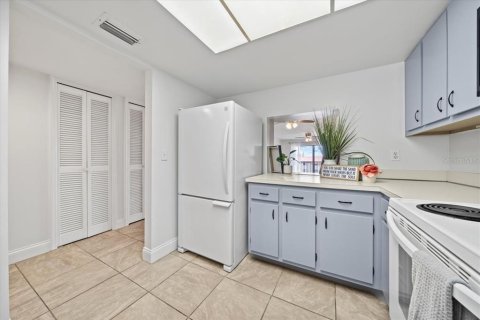Copropriété à vendre à Cape Canaveral, Floride: 2 chambres, 103.68 m2 № 2101777 - photo 11