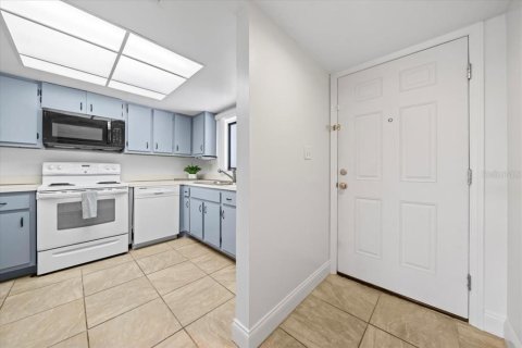 Copropriété à vendre à Cape Canaveral, Floride: 2 chambres, 103.68 m2 № 2101777 - photo 8