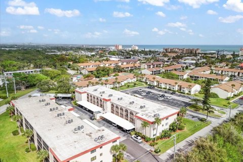 Copropriété à vendre à Cape Canaveral, Floride: 2 chambres, 103.68 m2 № 2101777 - photo 4