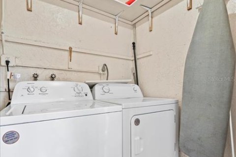 Copropriété à vendre à Cape Canaveral, Floride: 2 chambres, 103.68 m2 № 2101777 - photo 24