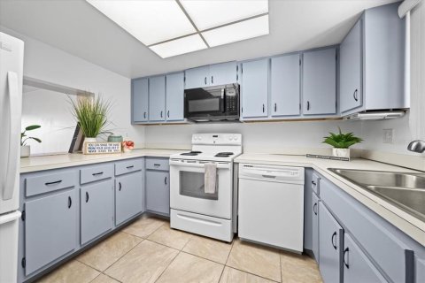 Copropriété à vendre à Cape Canaveral, Floride: 2 chambres, 103.68 m2 № 2101777 - photo 12