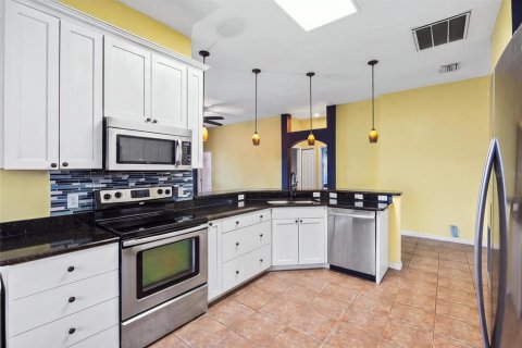Villa ou maison à vendre à Seffner, Floride: 4 chambres, 172.33 m2 № 2419251 - photo 11