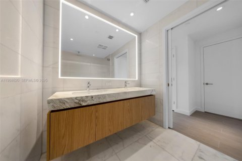 Снять в аренду кондоминиум в Майами-Бич, Флорида 1 спальня, 81.29м2, № 2034699 - фото 20