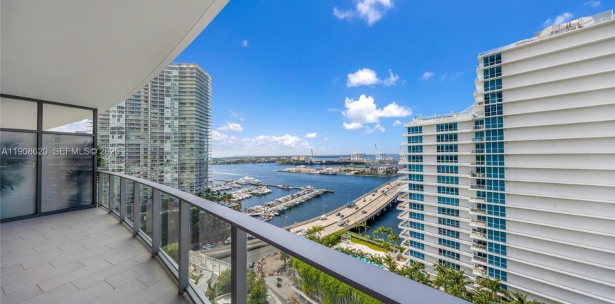 Кондоминиум с 1 спальней в Майами-Бич, Флорида № 2034699