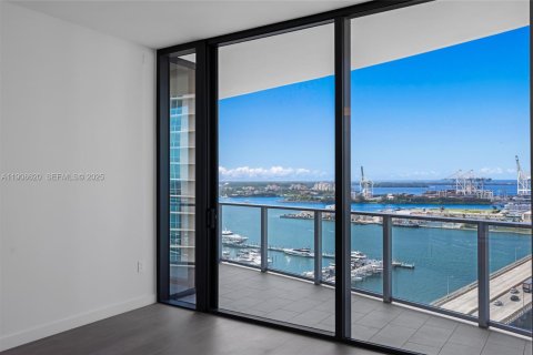 Снять в аренду кондоминиум в Майами-Бич, Флорида 1 спальня, 81.29м2, № 2034699 - фото 5