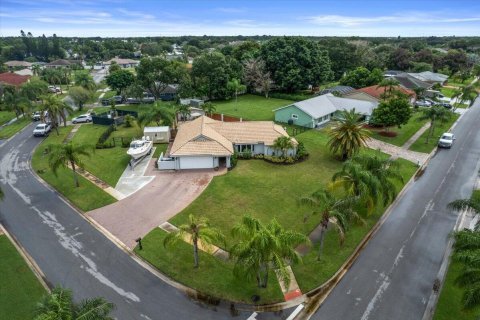Villa ou maison à vendre à Port St. Lucie, Floride: 3 chambres, 176.51 m2 № 2407910 - photo 23