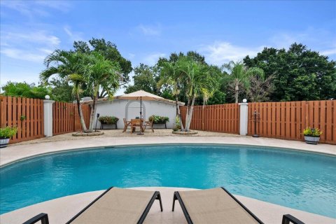 Villa ou maison à vendre à Port St. Lucie, Floride: 3 chambres, 176.51 m2 № 2407910 - photo 20