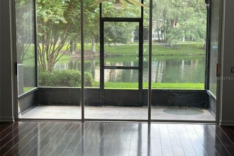 Townhouse in Orlando, Florida 3 bedrooms, 156.26 sq.m. № 2394369 - photo 6
